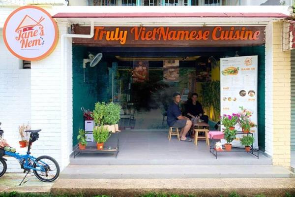 The shop can be identified by its logo emblazo<em></em>ned with the traditio<em></em>nal Vietnamese headgear, a co<em></em>nical 'nón lá' hat.
