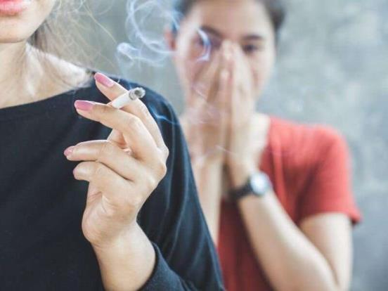 被动吸烟与风湿性关节炎风险增加有关