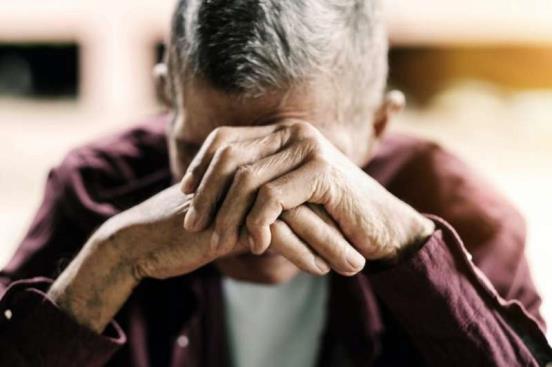 自杀率揭示了澳大利亚老年男性无声的痛苦