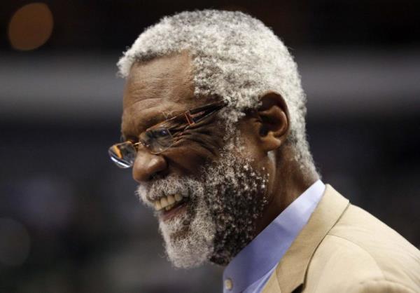 Boston Celtic great & NBA Hall of Famer Bill Russell before the start of the Slam Dunk co<em></em>ntest during NBA All-Star weekend in Dallas, Texas February 13, 2010. 