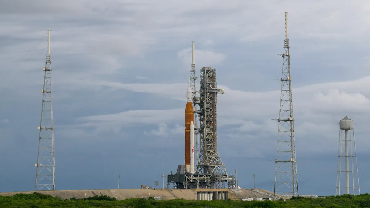 飓风“伊恩”没有损害火箭 NASA确定阿特米斯一号下一发射日期