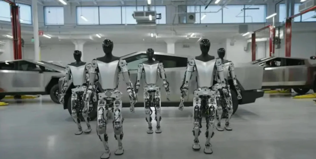 马斯克旗下人形机器人Optimus或明年年底前开始出售