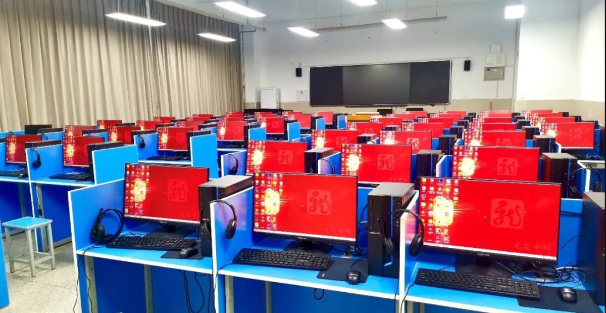 近万台龙芯中科电脑进入鹤壁中小学 预装UOS操作系统